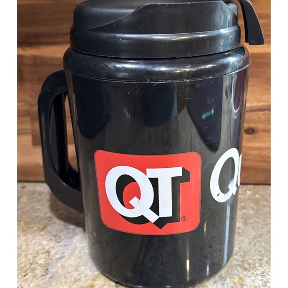QuikTrip Other - QuikTrip Vintage Plastic Refill Travel Mug 32oz Black Red/White Logo QT